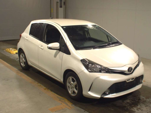 2015 Toyota Vitz NSP130[2]