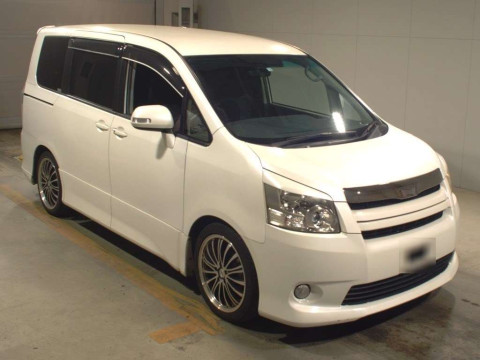 2008 Toyota Noah ZRR70W[2]