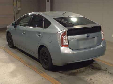 2012 Toyota Prius ZVW30[2]