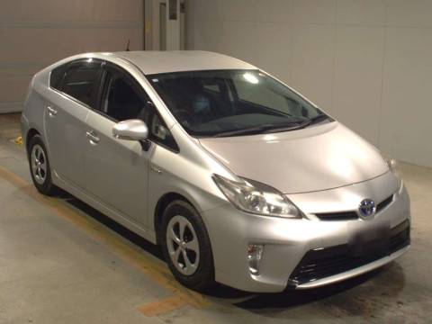 2012 Toyota Prius ZVW30[1]