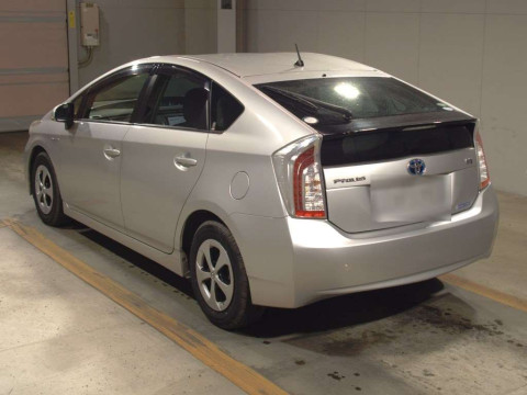 2012 Toyota Prius ZVW30[2]