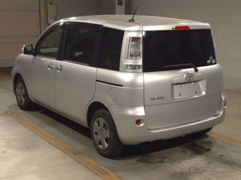 2014 Toyota Sienta NCP81G[2]