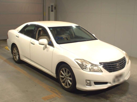 2008 Toyota Crown GRS202[2]