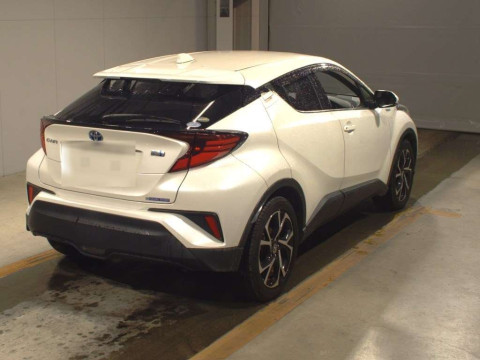 2020 Toyota C-HR ZYX11[1]