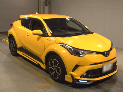 2017 Toyota C-HR ZYX10[2]