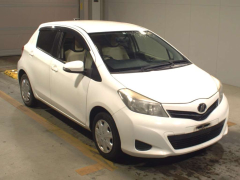 2012 Toyota Vitz NSP130[2]