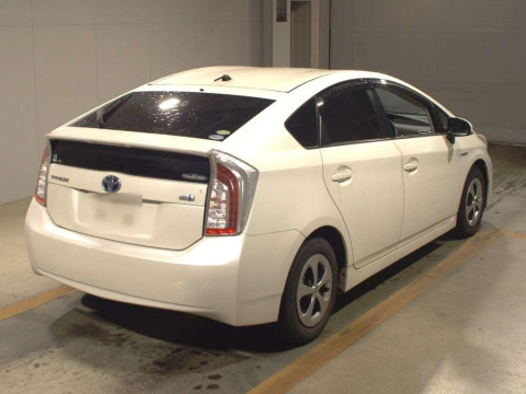 2012 Toyota Prius ZVW30[1]