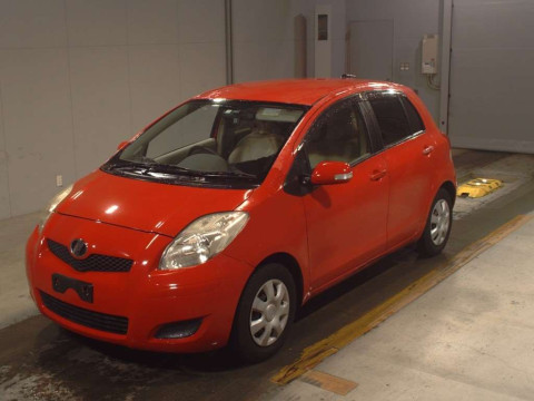 2010 Toyota Vitz SCP90[0]