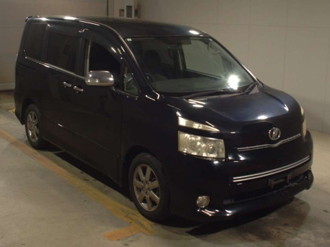 2009 Toyota Voxy ZRR70W[2]