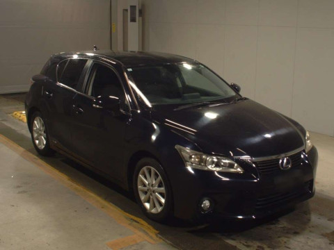 2011 Lexus CT ZWA10[2]