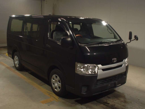 2016 Toyota Hiace Van TRH200V[2]