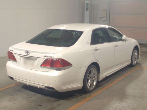 2010 Toyota Crown GRS200[1]