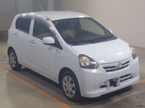 2012 Daihatsu Mira es LA300S[2]