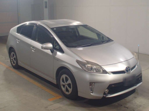 2012 Toyota Prius ZVW30[2]