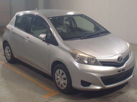 2011 Toyota Vitz KSP130[2]