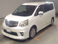 2011 Toyota Noah