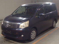 2012 Toyota Noah