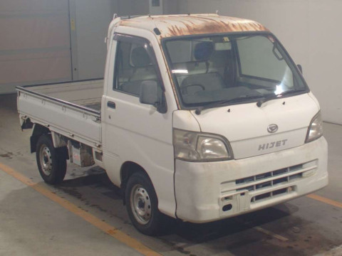 2011 Daihatsu Hijet Truck S211P[2]