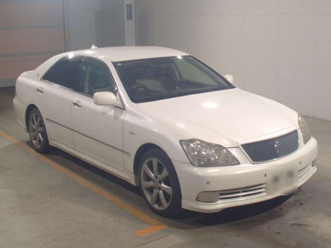 2004 Toyota Crown GRS180[2]