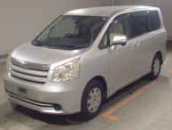 2007 Toyota Noah