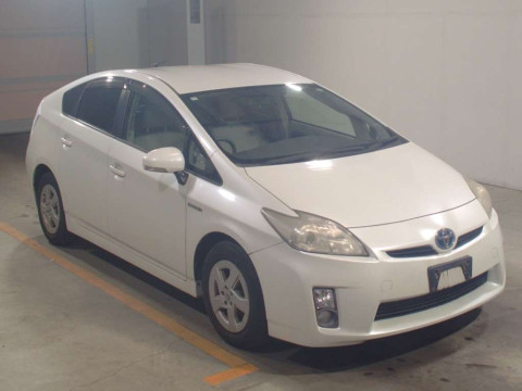 2011 Toyota Prius ZVW30[2]