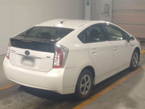 2012 Toyota Prius ZVW30[1]