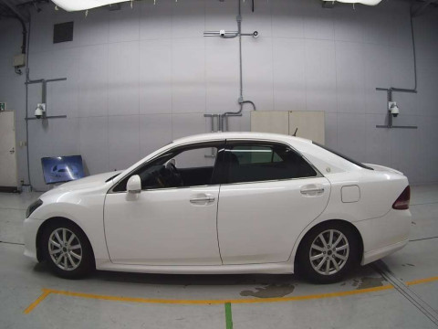 2009 Toyota Crown GRS200[1]