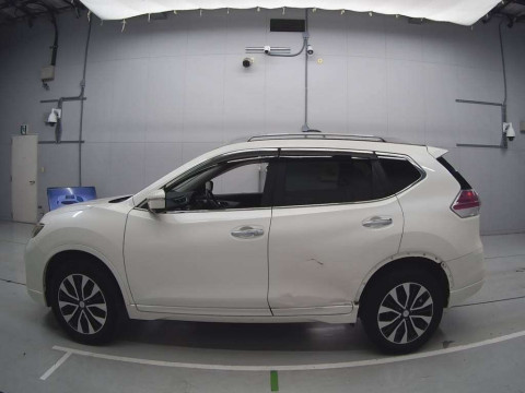 2015 Nissan X-Trail NT32[1]