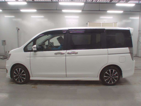 2014 Honda Step WGN Spada RK5[1]