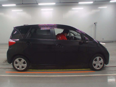 2011 Toyota Ractis NSP120[0]