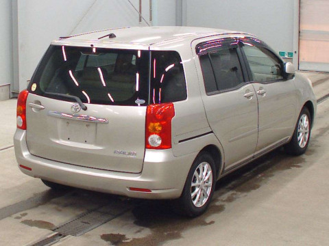 2003 Toyota Raum NCZ25[1]