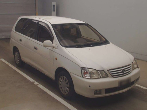 2000 Toyota Gaia SXM10G[2]