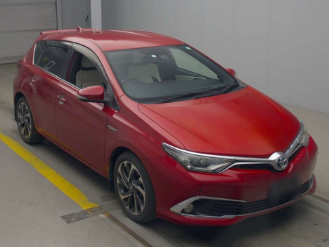 2016 Toyota Auris ZWE186H[2]