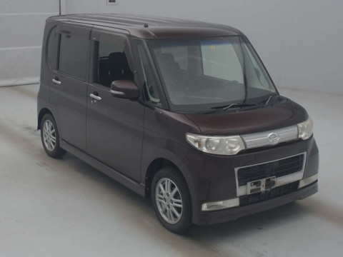 2010 Daihatsu Tanto Custom L375S[2]