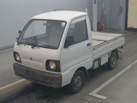 1992 Mitsubishi Minicab Truck