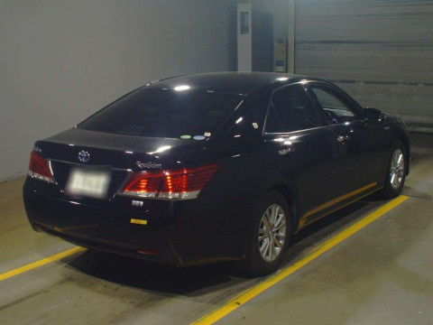 2013 Toyota Crown Hybrid AWS210[1]