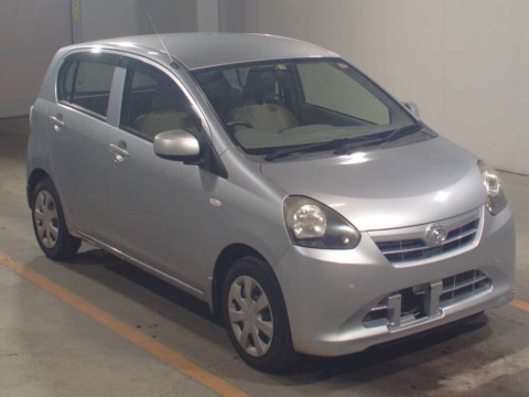 2012 Daihatsu Mira es LA300S[2]