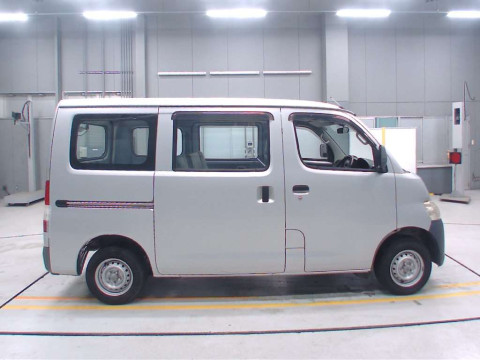 2016 Toyota Townace Van S412M[2]