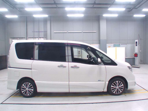 2014 Nissan Serena HFC26[2]