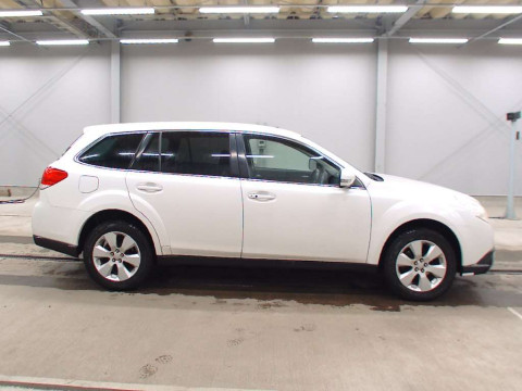 2010 Subaru Legacy Outback BR9[2]