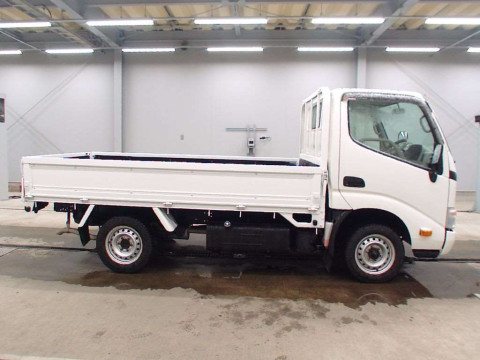 2012 Toyota Toyoace Truck KDY281[2]