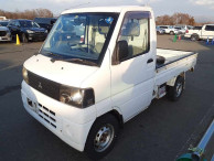 2000 Mitsubishi Minicab Truck