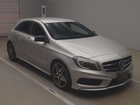 2015 Mercedes Benz A-Class 176042[2]