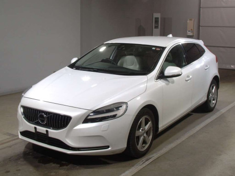 2018 Volvo V40 MB4154T[0]