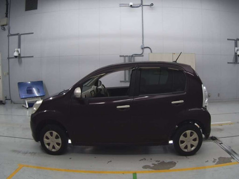 2010 Toyota Passo KGC30[1]