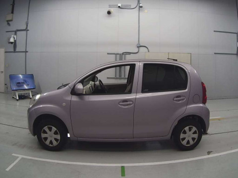 2010 Toyota Passo KGC30[1]