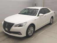 2014 Toyota Crown Hybrid