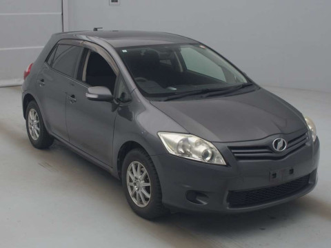 2010 Toyota Auris NZE154H[2]