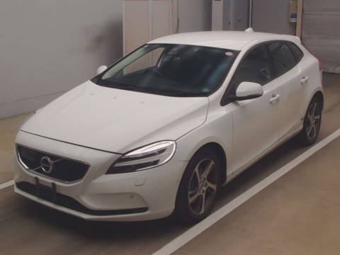 2018 Volvo V40 MB4154T[0]