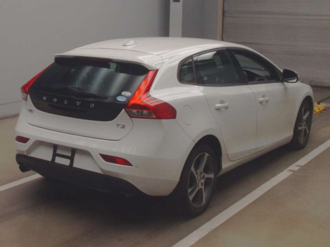 2018 Volvo V40 MB4154T[1]